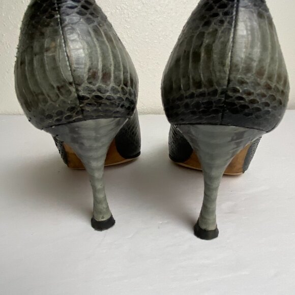 Manolo Blahnik Python Snake Print Heels Pumps Gray Black Sz EU 37.5 - Picture 6 of 9